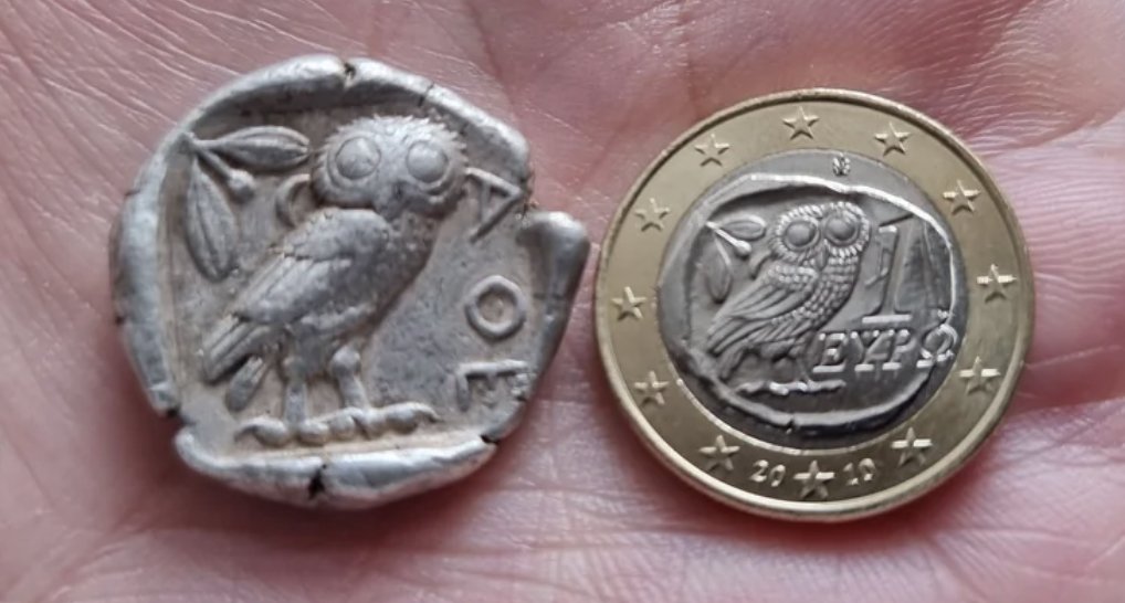 The Athenian Tetradrachm (C. 500BC) alongside a modern 1 Euro coin. #Lindy