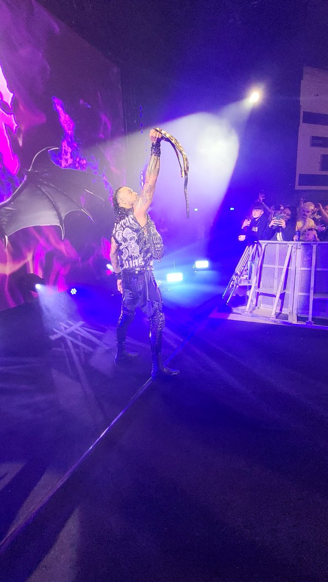 The champ is here @ArcherOfInfamy #WWECardiff