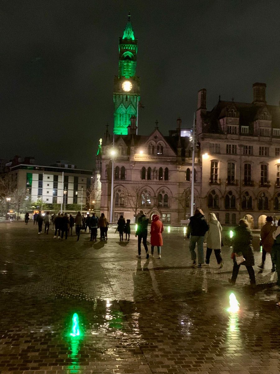 GirlOutofBradford tweet media