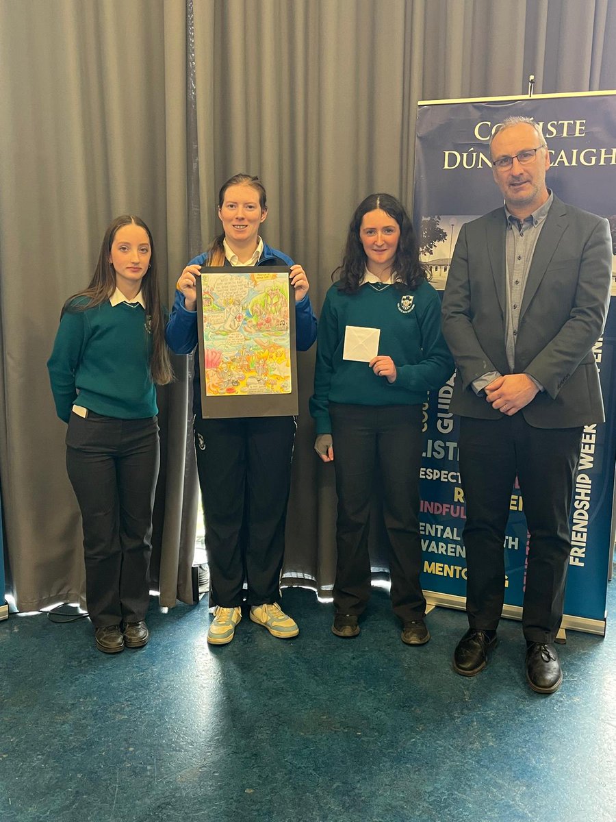 @ColDunIascaigh Attiya Gill 6th Year who received 1st place from the Green schools committee for her ‘Marine Week’ themed poster. Well done Attiya 👏 @TipperaryETB