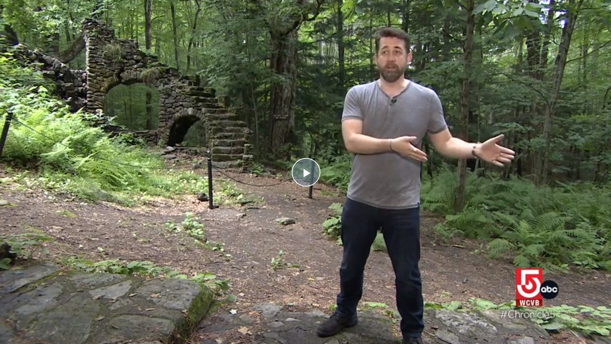 New England people! In case you're interested, @Chronicle5 is re-airing one of my eps tonight, the one where we visit the Madame Sherri ruins in Chesterfield, NH. Watch a ruin of a man in front of a ruin of a mansion.