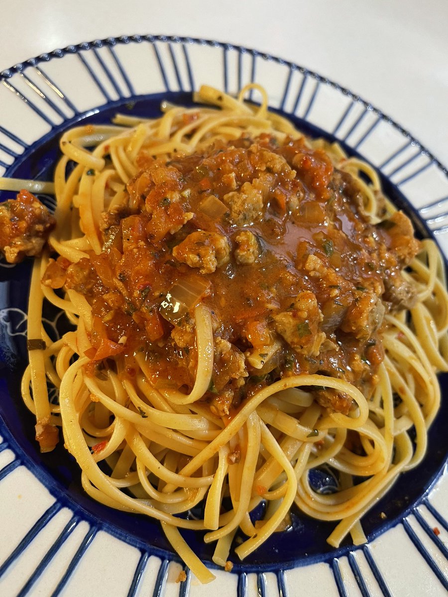 FINITO! 

#TonightsDinner: homemade spaghetti & meat sauce with linguine 

#SecretIngredient: Truffle powder