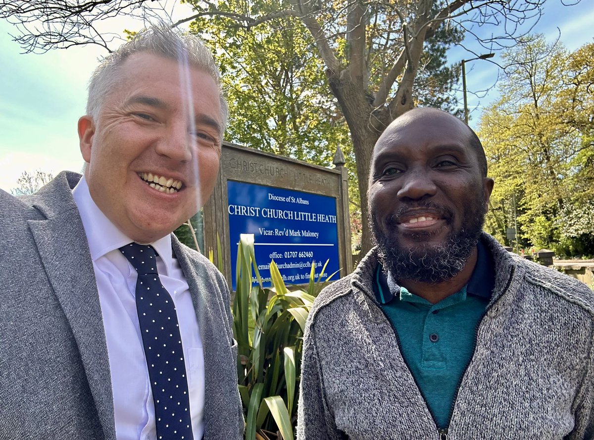 Great to meet up with volunteer lead chaplain, Louis Spring from @HertsPolice Louis has an infectious passion for people. He is a Reader, Churchwarden, chaplain & all of that is alongside his 'day job' as a university lecturer! Keep up the great work Louis! @polchaplainsuk