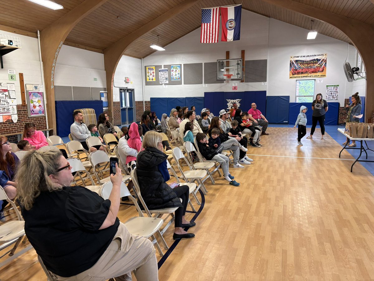 Let’s go! Kindergarten roundup at <a href="/WinnwoodRocks/">Winnwood Elementary School</a> !  If this doesn’t make you want to show up everyday… nothing will!  <a href="/NKCSchools/">NKC Schools</a>