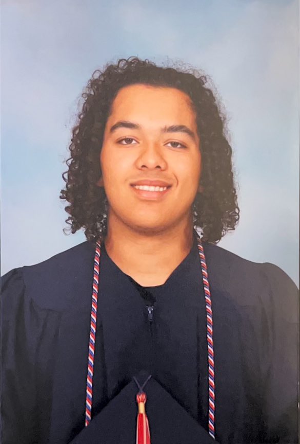 Another LaceyBoy representing the very best of the Lacey school community. Congrats senior Christian Devers on earning Senior of the Month for April 
                             🦁⚾️👊🏽