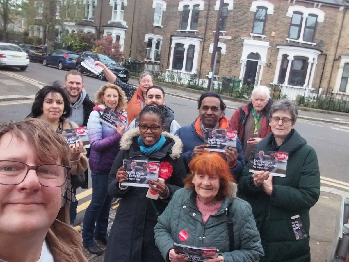 Taking @SadiqKhan’s manifesto for London to the good people of Waltham Forest this evening, great to join members, activists and councillors in Leytonstone for Super Thursday Countdown to postal votes dropping and in-person voting (with ID) on 2 May for @SadiqKhan #votelabour 🌹
