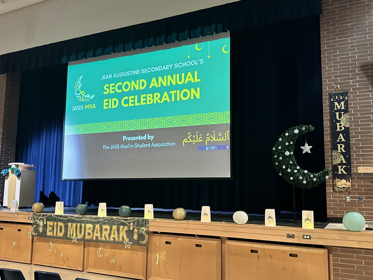 . @JeanAugustineSS Second Annual Eid Celebration 🎉 🌟 @KervinWhite 
What an amazing turn out! 🤩#EidCelebration #CommunitySpirit @PeelSchools