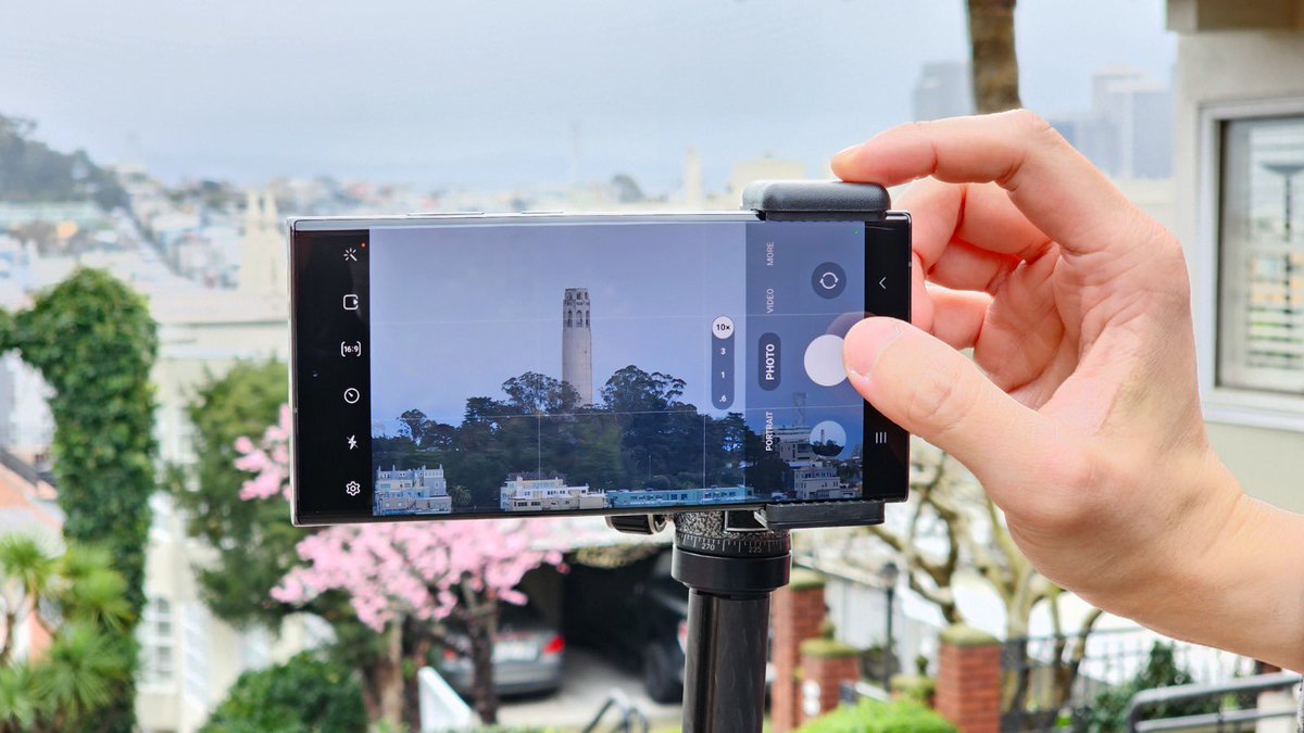 actualisite's tweet photo. Con la actualización de One UI 6.1, la potente IA de la serie S24 se extiende a más dispositivos Samsung Galaxy. Ahora, los Galaxy S22, Galaxy Z Fold4, Galaxy Z Flip4 y las tablets Galaxy Tab S8 contarán con funciones de IA avanzadas para una experiencia aún más inteligente! 🚀 https://t.co/uVxGiCNvS3