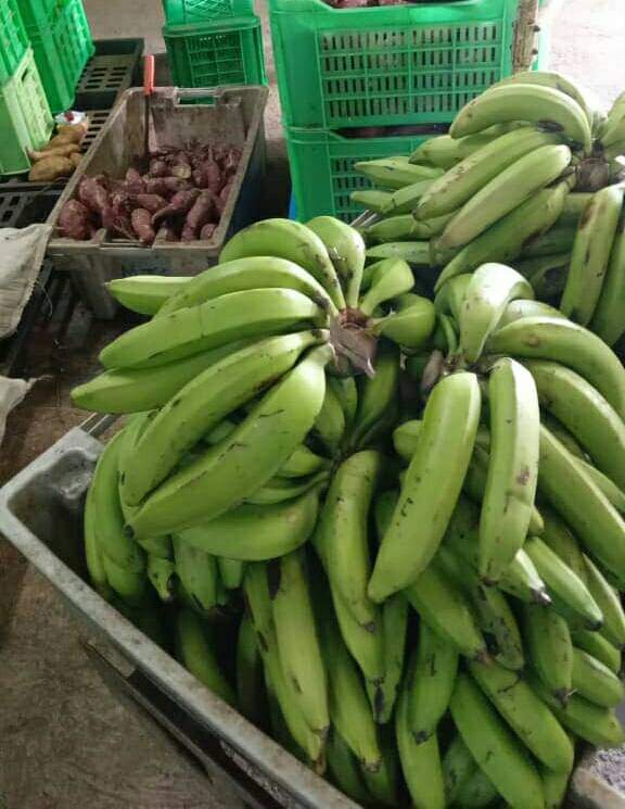 Así amanecieron nuestros mercados estatales. Ofertas variadas en función de la alimentación del pueblo. #SanctiSpiritusEnMarcha #YayaboEn510 #SoberaníaAlimentaria