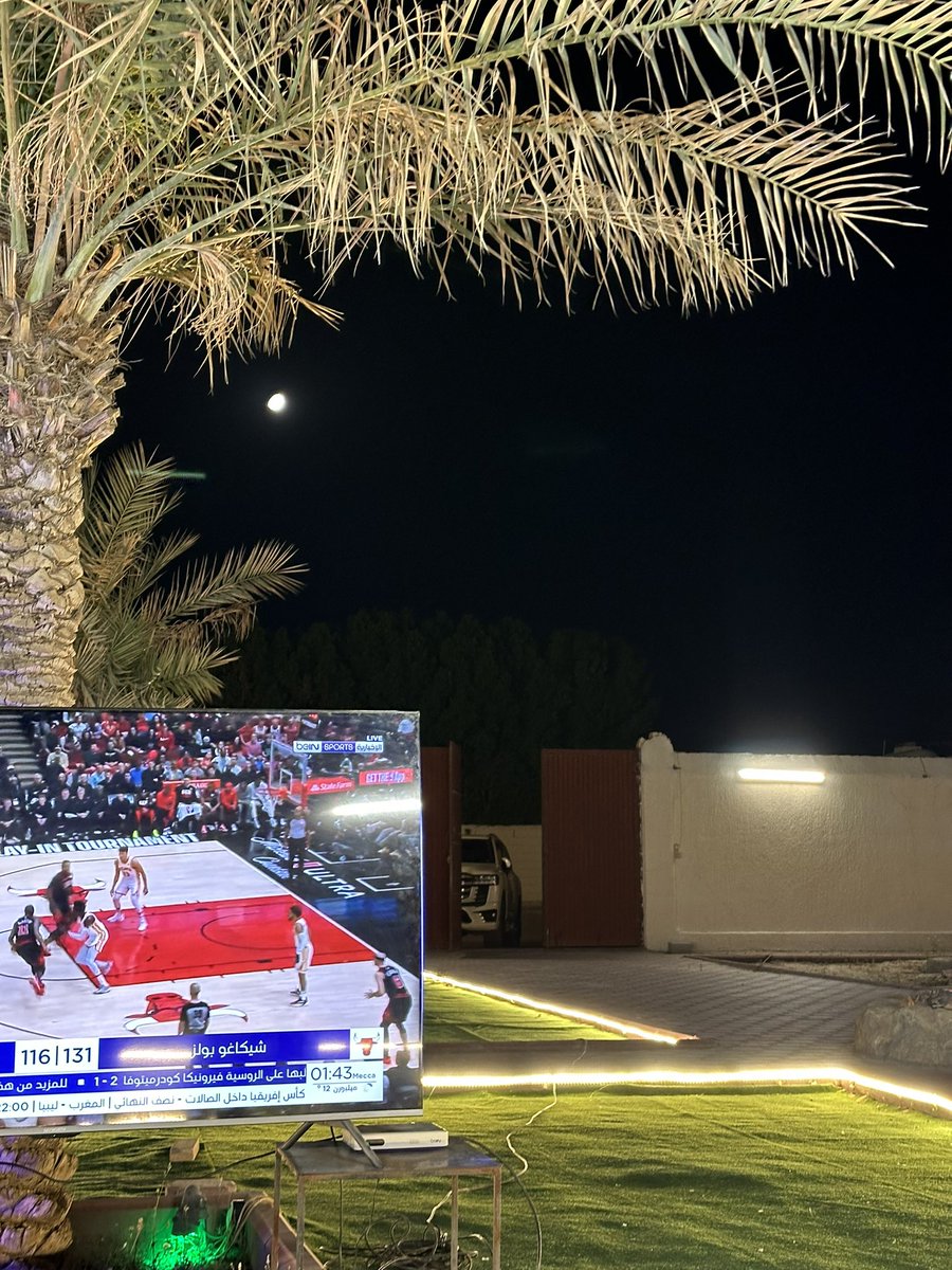 السهر يفقد بريقه ، لا فقد سمّاره 
والليال تغير المحبوب يامحبوبي