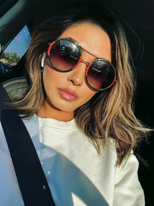 U wanna know the truth?  Sometimes i look at pix of myself or catch my own reflection in a mirror- and<a href="/tag/newprofilepic"class="tags"><span>#newprofilepic</span></a>