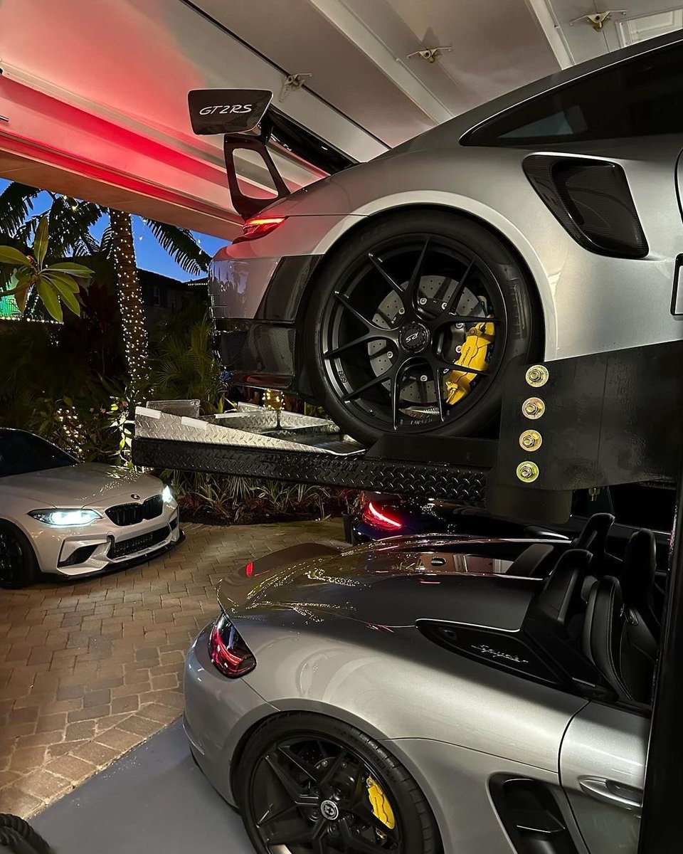 VINTAGE (@carsighting) on Twitter photo 