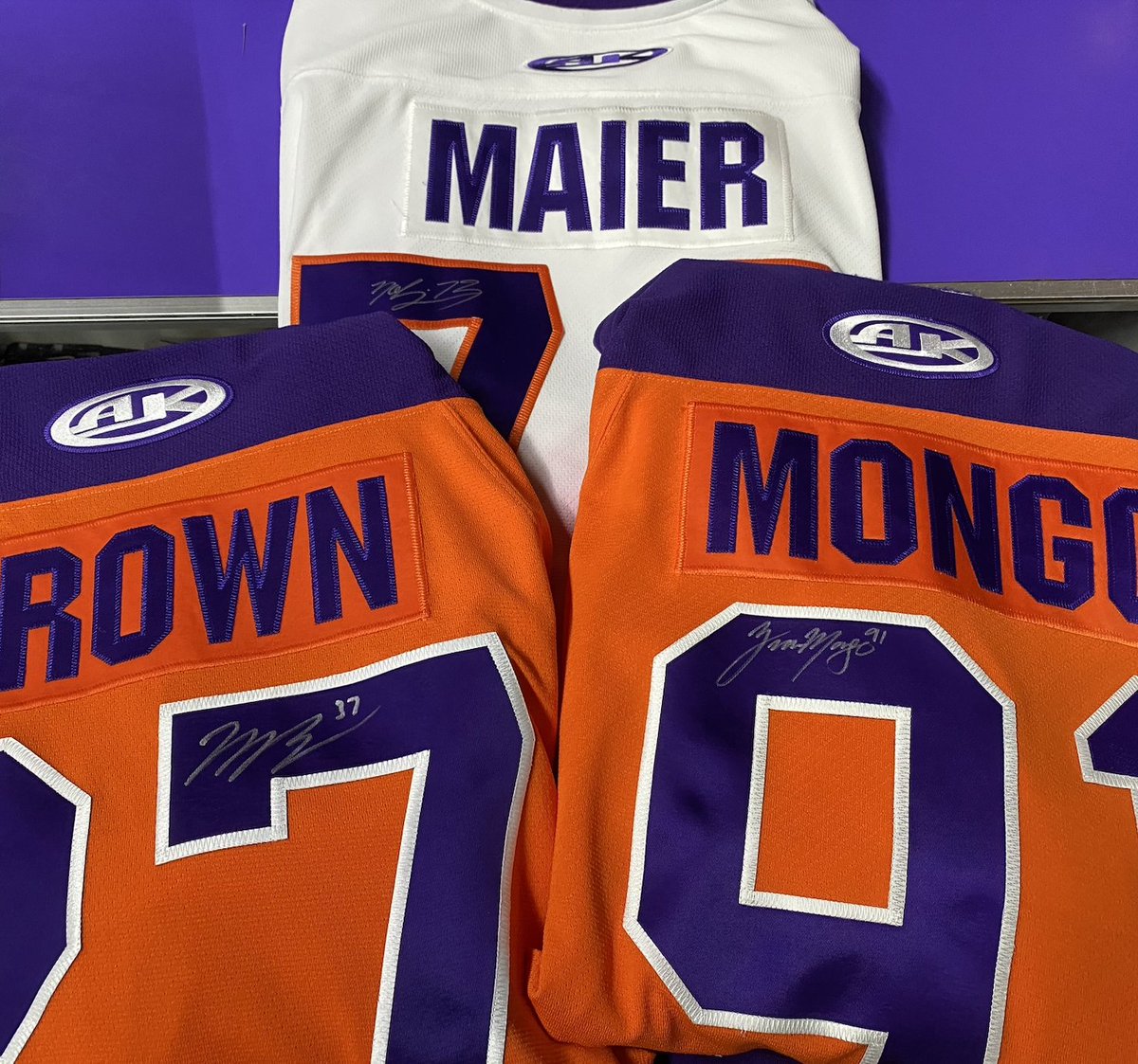 Missed out on the Jersey Off Our Back Raffle⁉️ Here's your chance at PLAYER autographed game-worn jerseys, sticks, gloves and more at our online End of Season Auction! Auction ends on Sunday at 9 PM! Register to know when new items become available! 🎫 bit.ly/EndSznAuction