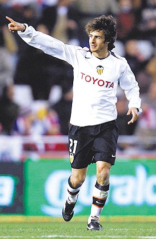 Kingbee87's tweet photo. @EASPORTSFC Pablo Aimar, Messi's Idol https://t.co/LLgXnzeXhD