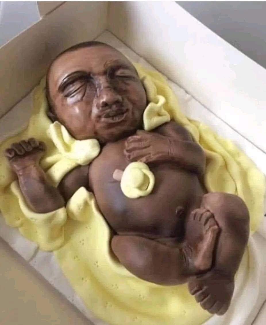 Baby shower cake.🤰
This is not a newborn baby, but a little man, the customer refused to accept.