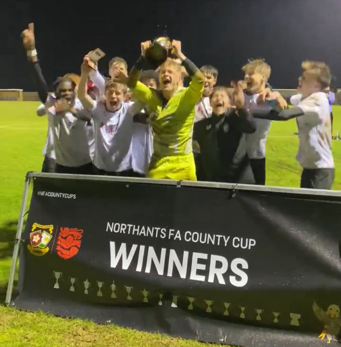 BSMFCYouth's tweet photo. Your @NorthantsFA David Joyce U18 County Cup Winners following a hard fought 2-1 win over AFC Rushden &amp; Diamonds.

A fantastic achievement and a first piece of silverware for the cabinet.

Well done to all of our Coaches and Players 👏🏻 

#Badgers #NFA #CupWinners 🦡 https://t.co/bkGYVzh1hZ