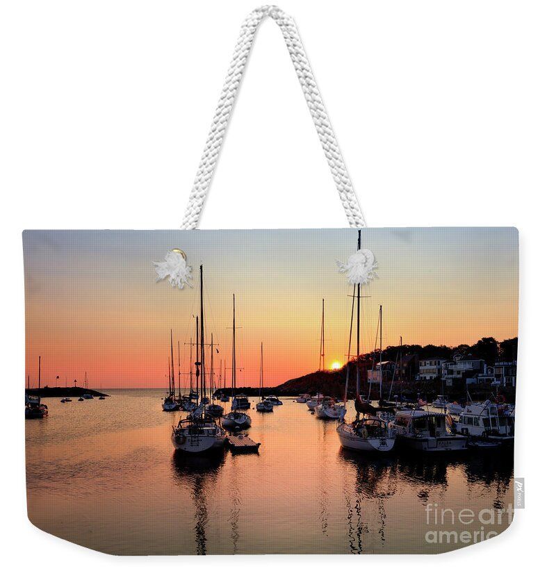 “𝐑𝐎𝐂𝐊𝐏𝐎𝐑𝐓 𝐇𝐀𝐑𝐁𝐎𝐑 – 𝐒𝐔𝐍𝐒𝐄𝐓 𝐒𝐄𝐑𝐄𝐍𝐀𝐃𝐄” Weekender Bag for Great Gift! buff.ly/4aYUsh1 #SheliaHuntPhotography #coastal #Sunset #BestOfTheUSA #BestOfTheBayState #totebag