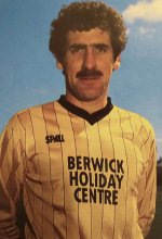 #RIP Dave Moyes 🏴󠁧󠁢󠁳󠁣󠁴󠁿⚽️(68) Defender who played over 200 games for @OfficialBRFC before leaving in 1983 & headed to #MeadowbankThistle, @officialdafc & finished his career back at Berwick