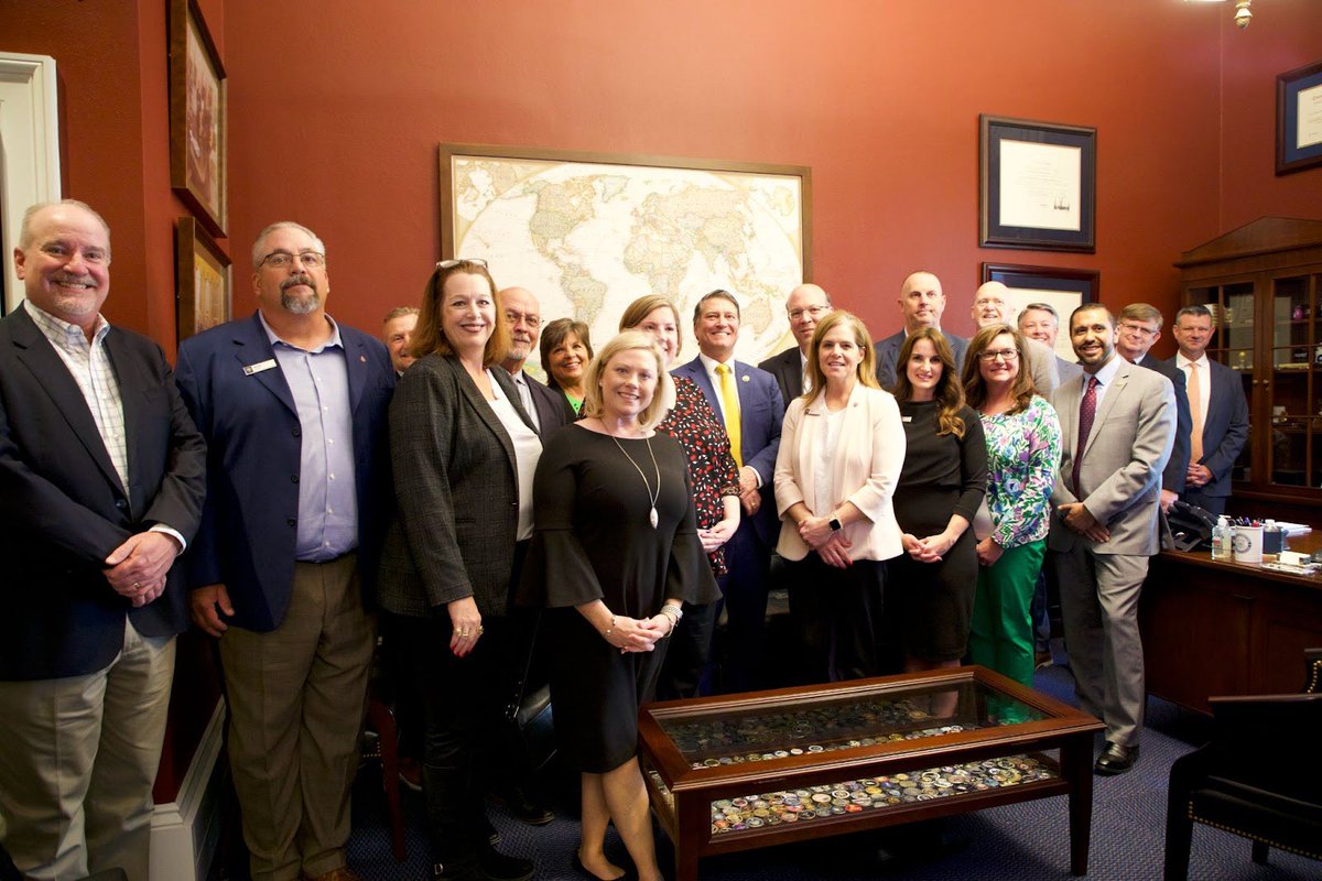 The @AmarilloChamber of Commerce has some of the best folks from TX-13 working to provide resources for our businesses and improve the quality of life for the people of Amarillo and beyond. Thank you for stopping by my office during your visit up to DC!