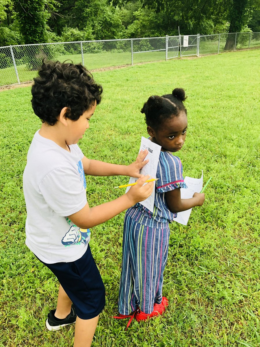 Our Trailblazers got a jumpstart on Earth Day! Today they went on a walk in search of all the cool things they could find in nature. They were so excited about their discoveries! 🤩🌎 @mpruitt1 @msklarer @CFBISD @SpedLitCoachCFB