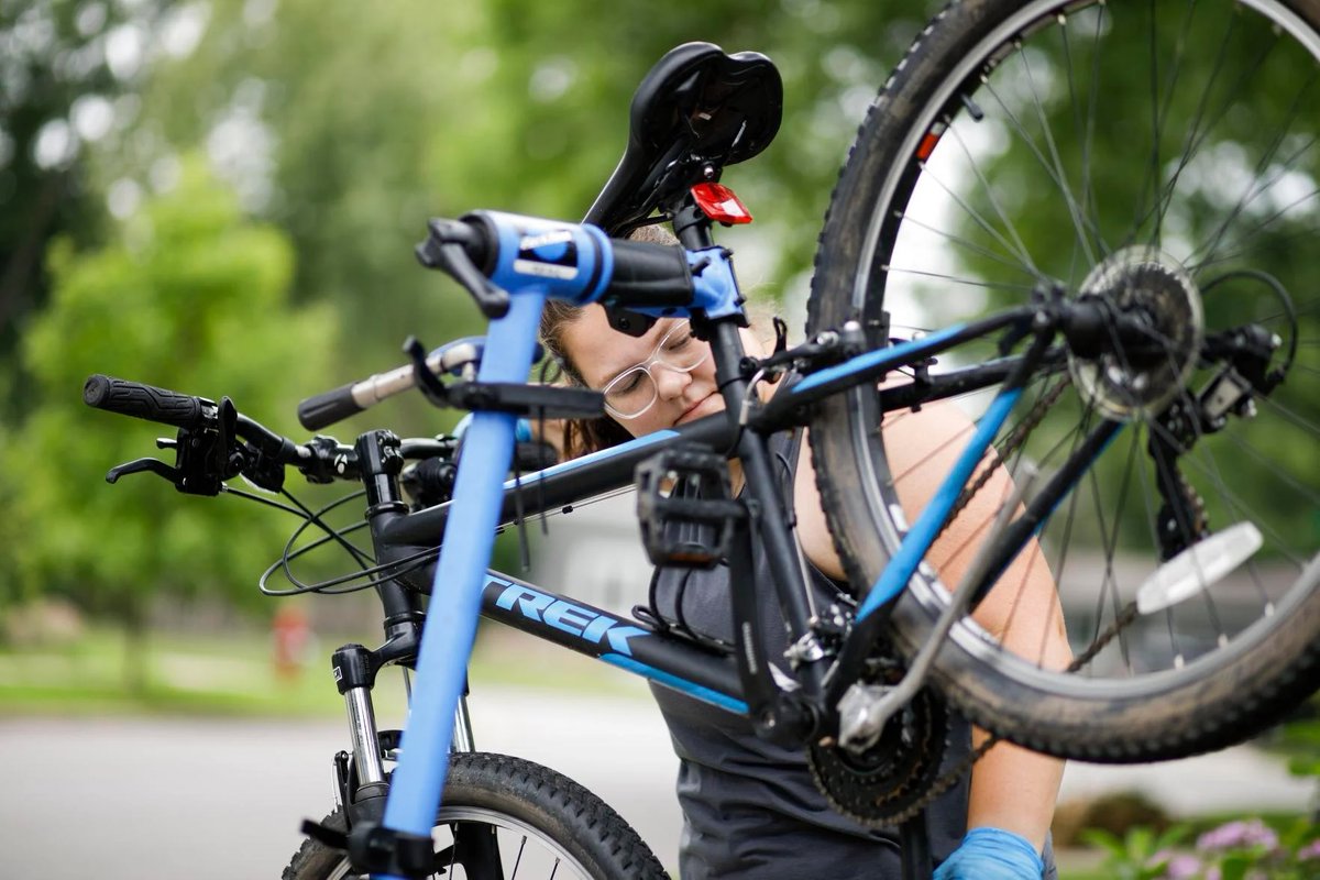 🚲 Bike Tune-Up Event 🚲
📅 Apr 21, 1 PM @ Temperance Beer Co.
👤 Hosted by Curbside Bicycles

🔧 Quick tune-ups &amp; a free beer on RSVP!
🛠️ Why? Only $89 vs $135 elsewhere, plus same-day service.

📝 RSVP at [link in bio]—WHEEL see you Sunday! #BikeReady #CraftBeer