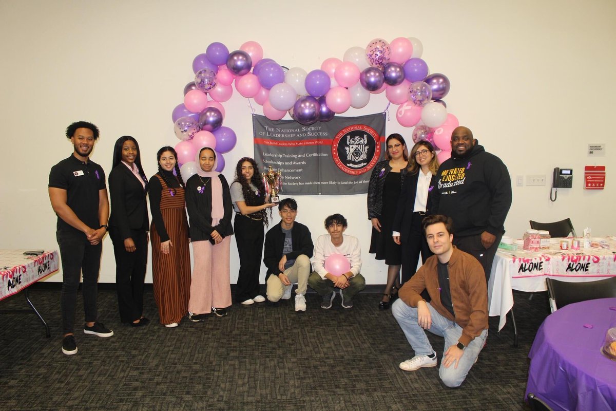 Shoutout to the @WeAreHCCS - Central chapter for hosting a cancer prevention awareness event earlier this year! Two medical pros shared research, and they even had a cake decorating contest judged by the Dean of Students and President. #theNSLS