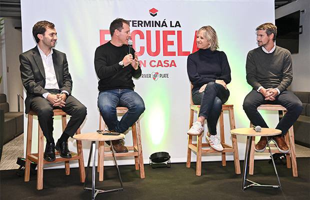 River lanzó un programa denominado 'terminá la escuela en casa', cuyo objetivo es que los empleados, socios y deportistas del club que son mayores de 18 años puedan concluir sus estudios primarios y secundarios en la institución. Más información: cariverplate.com.ar/river-lanz-el-…