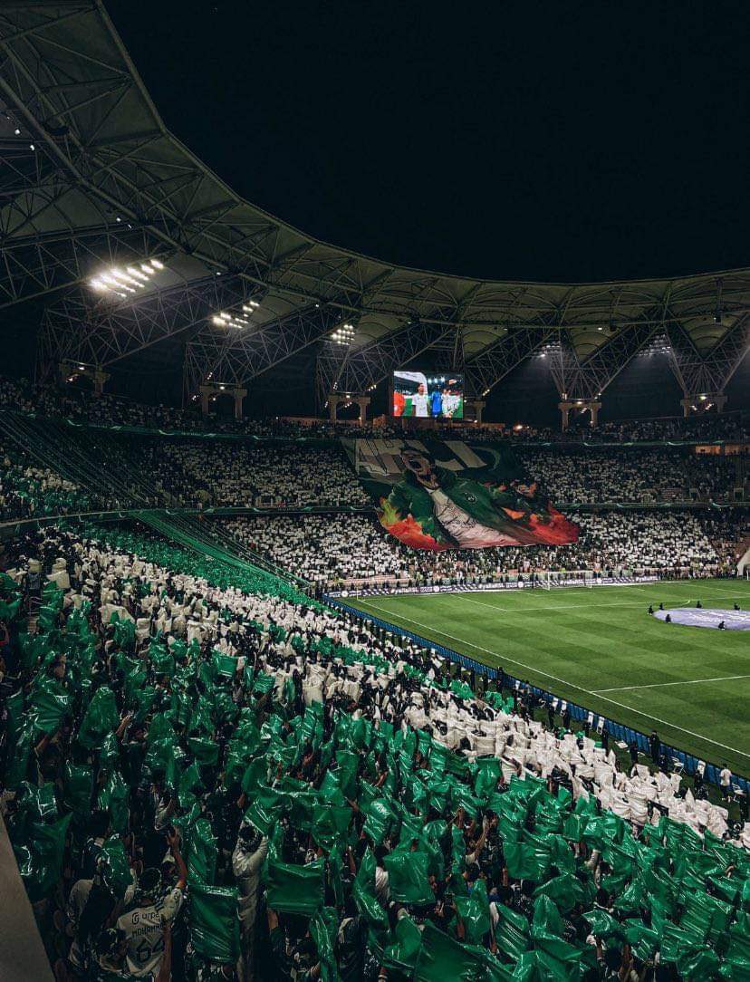 على فكره جماهير الانديه الثلاثه مايدانون بعض لا الاتحادي يحب الاهلي والعكس ولا النصراوي يحب الاتحاد والعكس ولا الاهلاوي يحب النصر والعكس لكن كلهم تضرروا .. الاتحاد بسبب ضغط كاس العالم طلع بشكل مخجل وفقد ابرز لاعبينه النصر بسبب عدم تأجيل اول مبارياته بالدوري خسر سباق الدوري…