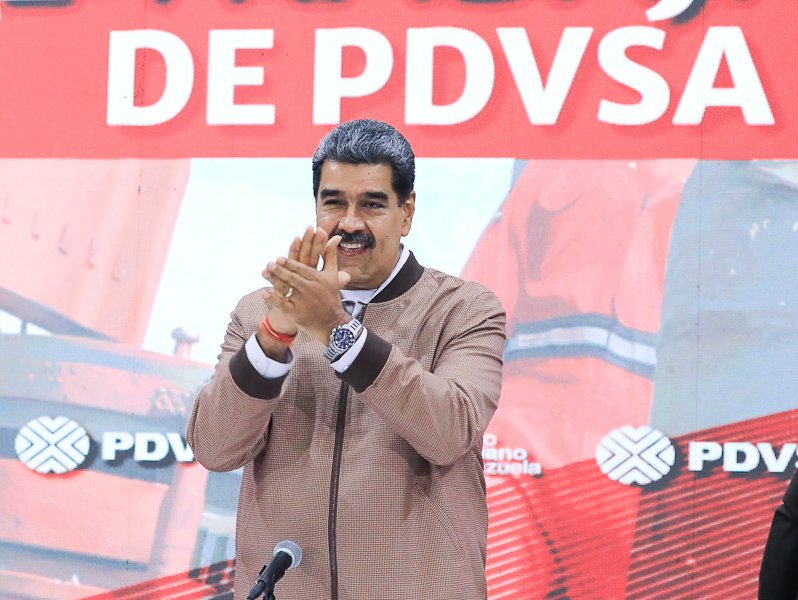 #ANUNCIO | Venezuela firmará en abril 20 nuevos contratos internacionales para producir petróleo y gas, anunció el presidente @NicolasMaduro “Anuncio que en el marco de la Ley Antibloqueo, este mes de abril se están firmando veinte contratos de alianza estratégica con veinte