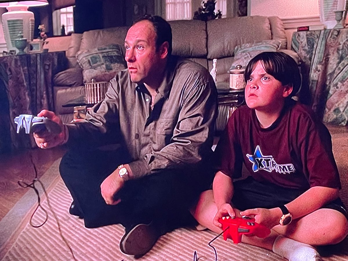 90smoviespod's tweet image. A tale of 1999 in four pictures
#TheSopranos
#MarioKart64