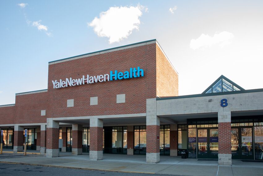 Orthopedic walk-in services are available at North Haven Medical Center. Our orthopedic specialists see adults, teens & children over age 5. Walk in without an appointment: Monday - Thursday - Friday: 8 am - 8 pm Tuesday - Wednesday: 12 pm - 8 pm ynhhs.org/locations/nort….