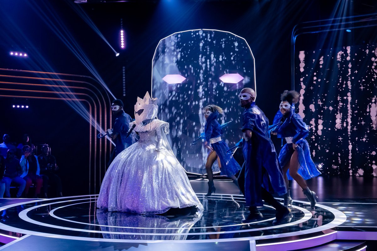 It is time to sit back, relax and be entertained by @MaskedSingerZA. #SABC1AngekeBaskhone #MaskedSingerSA