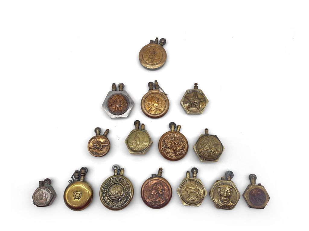 briggsauction's tweet image. An excellent collection of Trench Art lighters, lot 104 in our current Fine Estates Auction with live online bidding through BriggsAuction.com, our mobile app, and LiveAuctioneers. Don&apos;t miss out, the sale ends tomorrow! #FinditatBriggs #LighterCollection #OnlineAuction