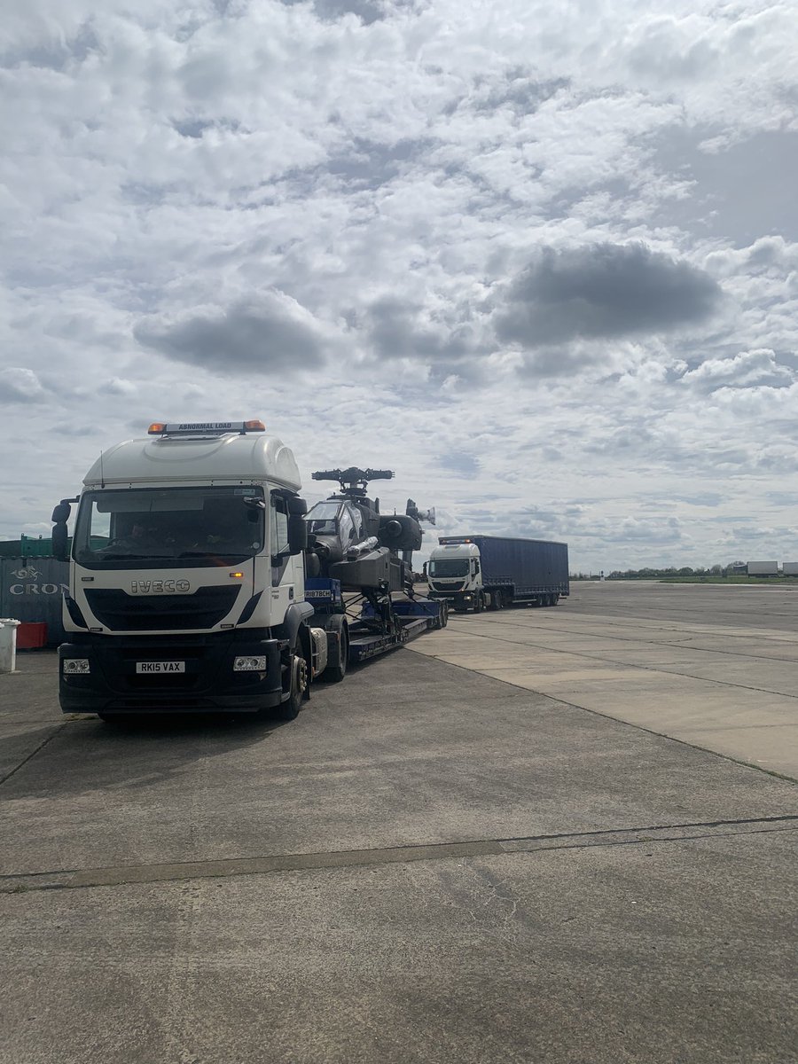 SAAE_Lyneham's tweet photo. 2 more Apaches arrived today. We now have 4 which means… all our initial trade training will soon be on Apache Mk 1. 
#excitingtimes 
#achievingexcellence https://t.co/htzPdiODvP