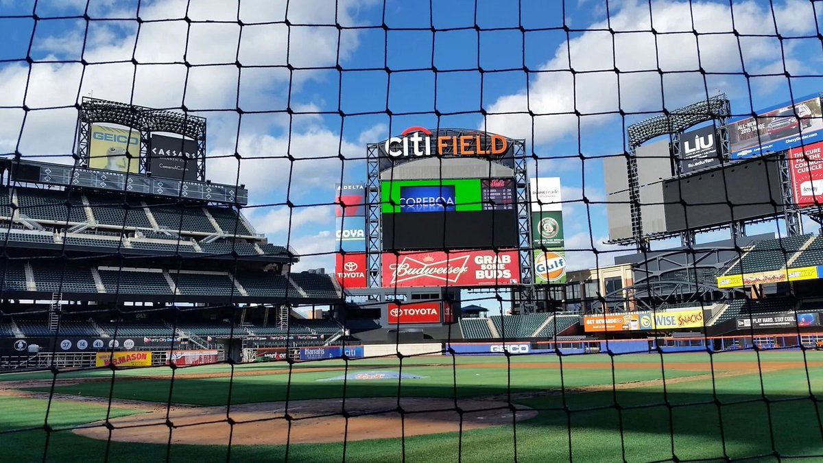 NettingPros's tweet image. Citi Field views from behind our Backstop Netting! 🧡 💙 

Join the Mets in the #NetCommanders Family today! 💪