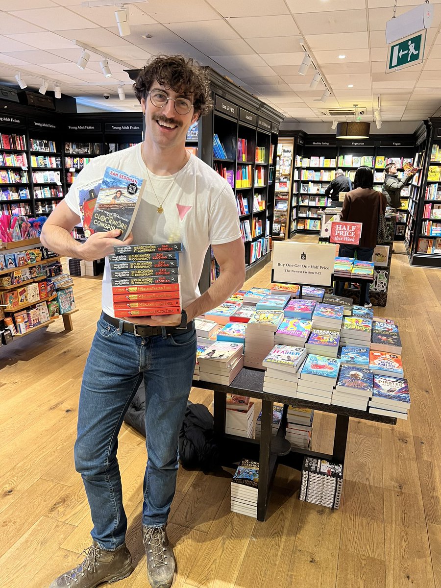 Had fun with my partner in crime @samuelsedgman in @BrightonWstones today. We signed all our books. Please buy them, they’re delicious 😋 🪶🚂❄️⏱️