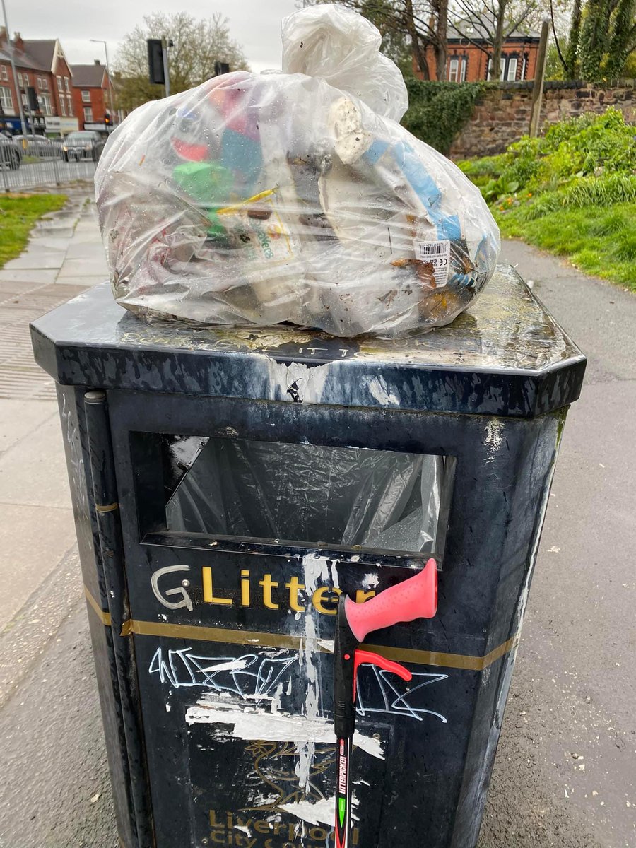 Kathy G celebrated our birthday and her return to Liverpool anniversary too after nearly 40 years away she made it home We’re happy to have her keeping Livingston Dr North and South tidy for everyone #pennylanewombles #litterpicking #sustainable #gogreen #savetheplanet