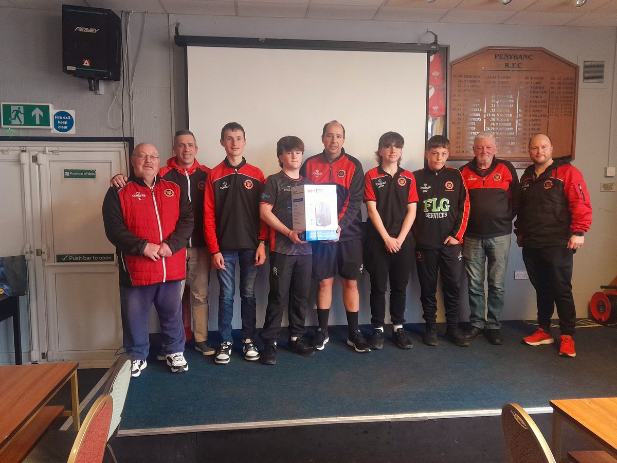 Thank you to @Penybanc_Tigers for inviting me to their Young Ambassadors Meeting.Amazing initiative with reps from each age group having a say in their Club and managing Fund Raising Events.Da Iawn 🏉🌟 Giving a voice to Young People in rugby #wru_community #wru_scarlets