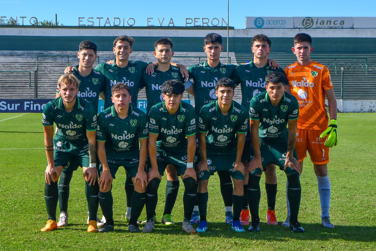 ⚽️ #ReservaSarmiento / ⏱️ Comenzó el segundo tiempo 🔜 🟢 Sarmiento 0️⃣ - 🔴 Newell’s 0️⃣ 📺 Registrate ahora de manera gratuita y mirá el partido en vivo ▶️ lpfplay.com #CopaProyección 🏆 #DaleVerde 🇳🇬