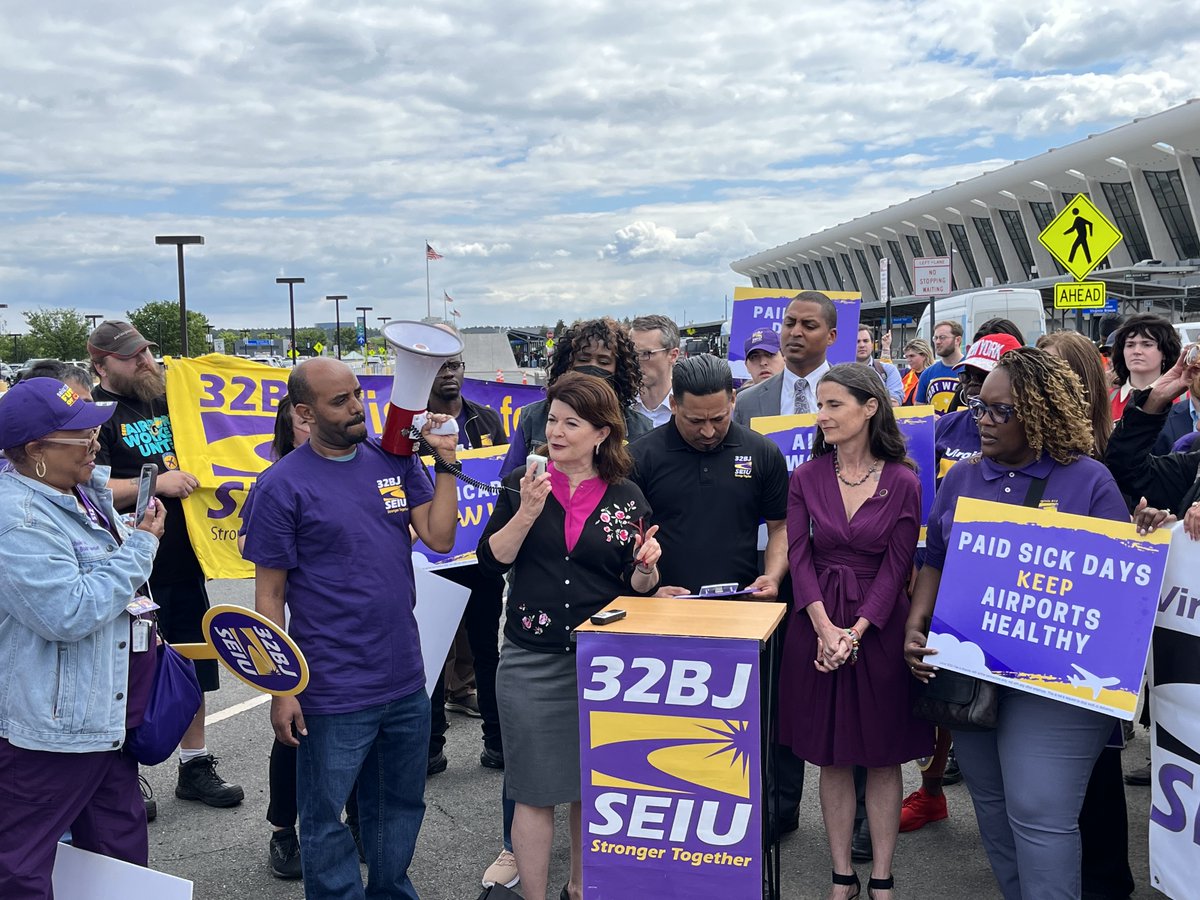 I was proud to stand with the dedicated MWAA airport employees of @32BJSEIU, @CASAforall, and @SEIUVA512 today to demand healthcare and paid sick days. Our airport workers drive this economy and deserve respect and dignity. Profits over people is not a recipe for success.