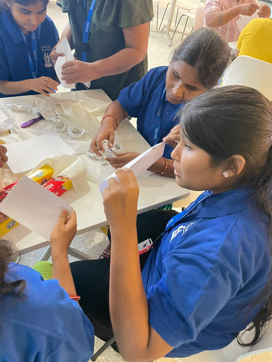 Accessible Art at PayPal. It was an amazing time  facilitating a 3D Artw workshop at  PayPal India, at its Hyderabad office. What was special about it was that some participants were also visually impaired, thanks to PayPal's CSR initiative, 'Thrive' which made this happen.