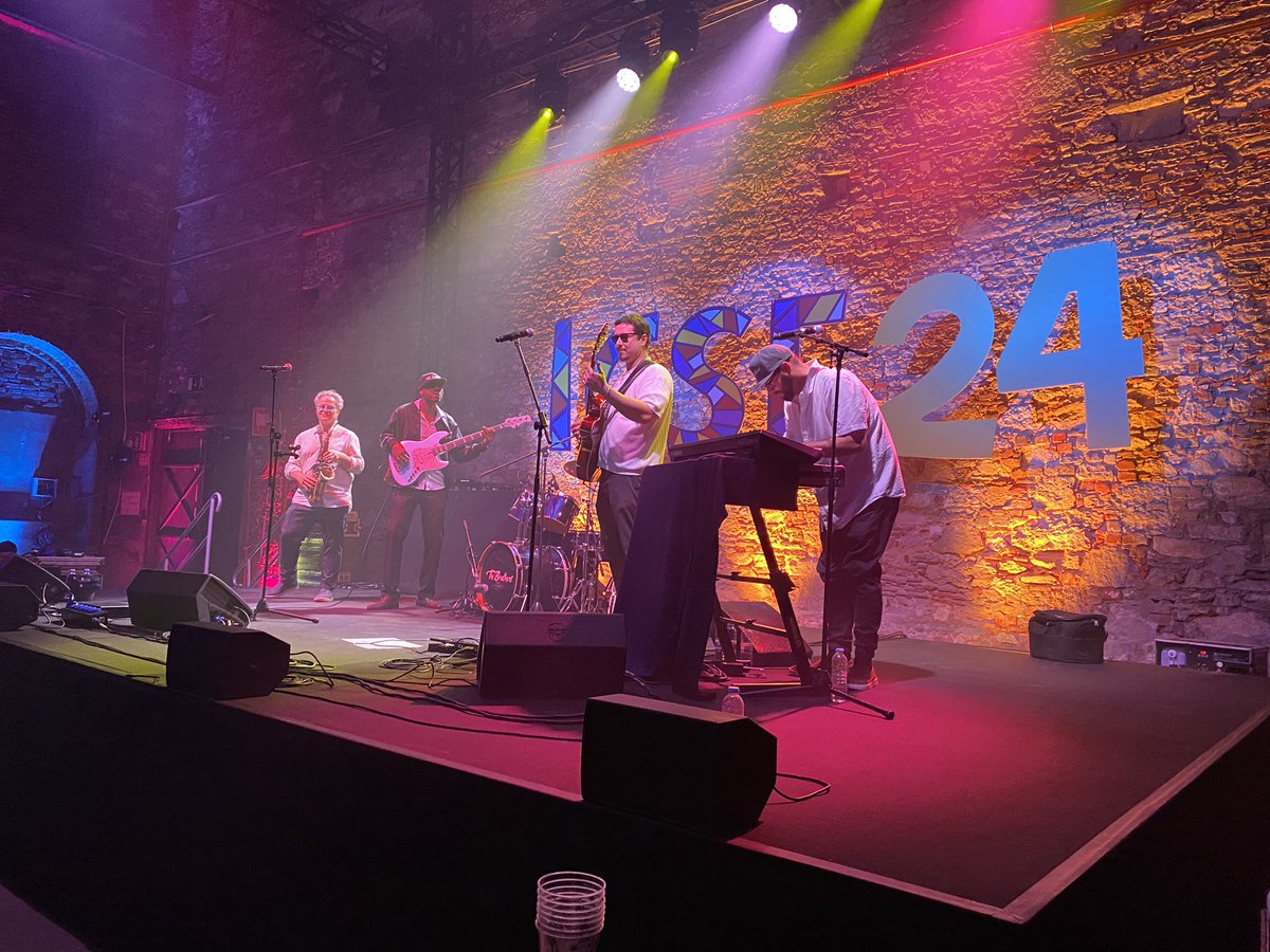 thuanpv_'s tweet image. Now at #ICSE2024 we rock