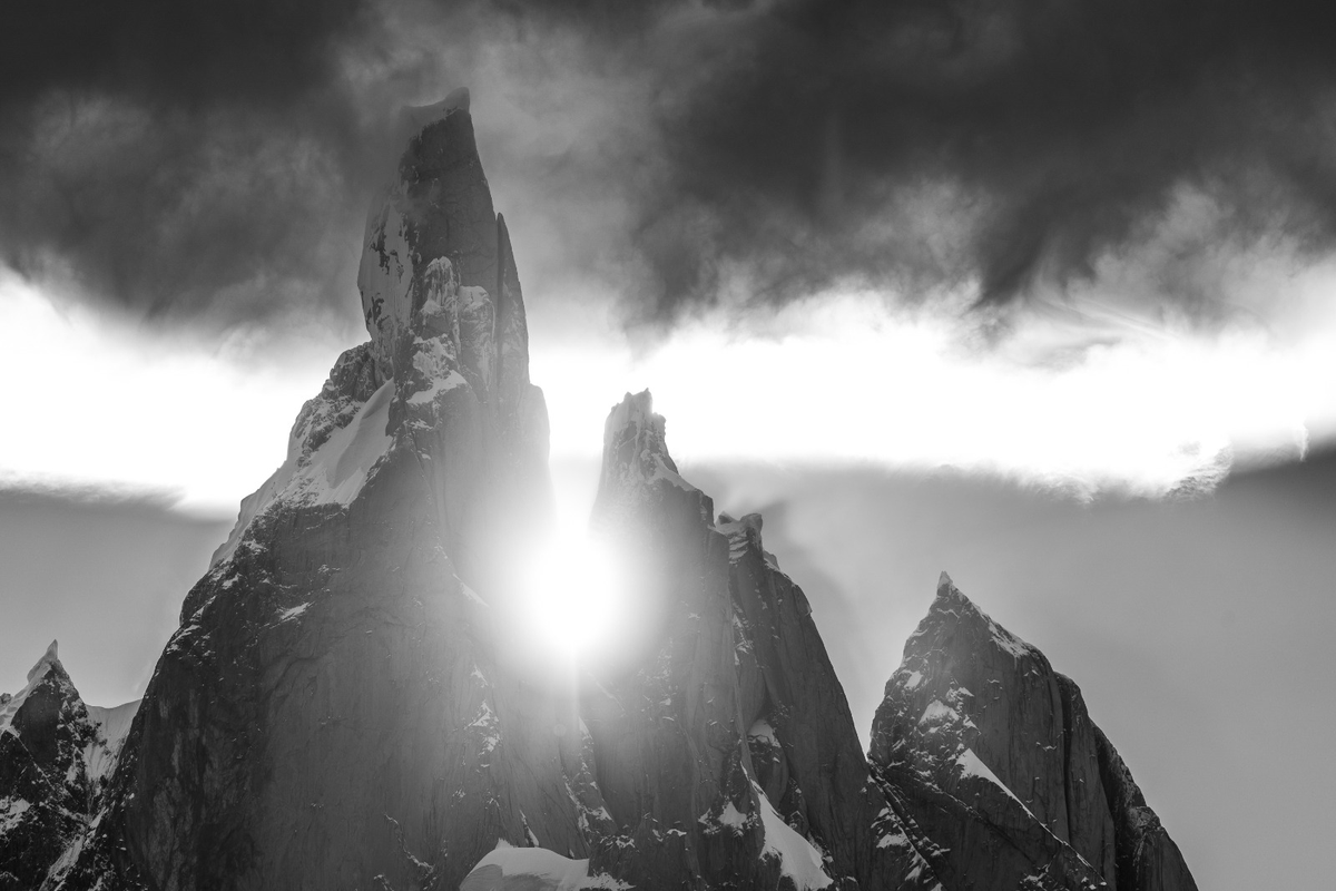 carod2015's tweet photo. Mi hijo Pablo acaba de sacar esta foto en El Chalten. Cerro Torre. 3128 Mts. Es un capo! https://t.co/rds2kcn9LL