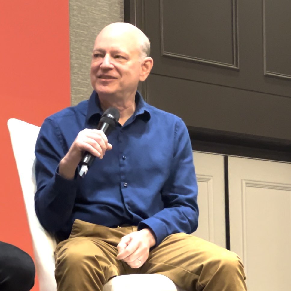 carnegielearn's tweet image. #ICYMI: Our very own Chief Scientist Dr. @stvritter shared his insights at @asugsvsummit on #AI in #EdTech and how he helped build Carnegie Learning into the #ArtificialIntelligence leader it is today. 🤖👏 #ASUGSVSummit