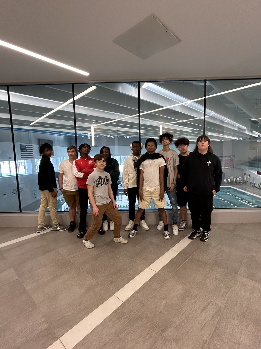 Freshmen AVID scholars visited the @USIedu today and heard from Bosse graduate, Deonte Turnley, who shared information about the Multicultural Center. 🐾♥️