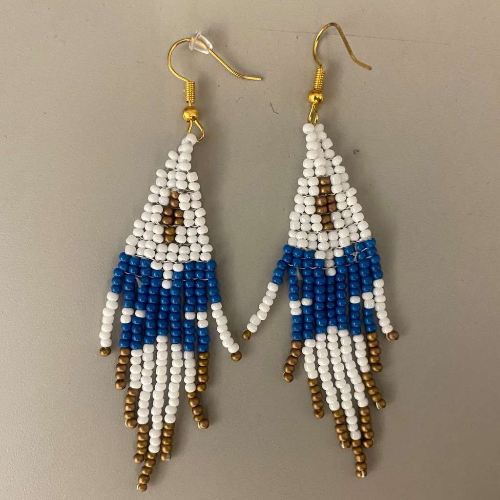 Checkout some of the beautiful bead work completed by the Fashion 20s! #BeLegendary #epsb #yeg #co #LOHS_FashionStudies #LOHS_CTS
