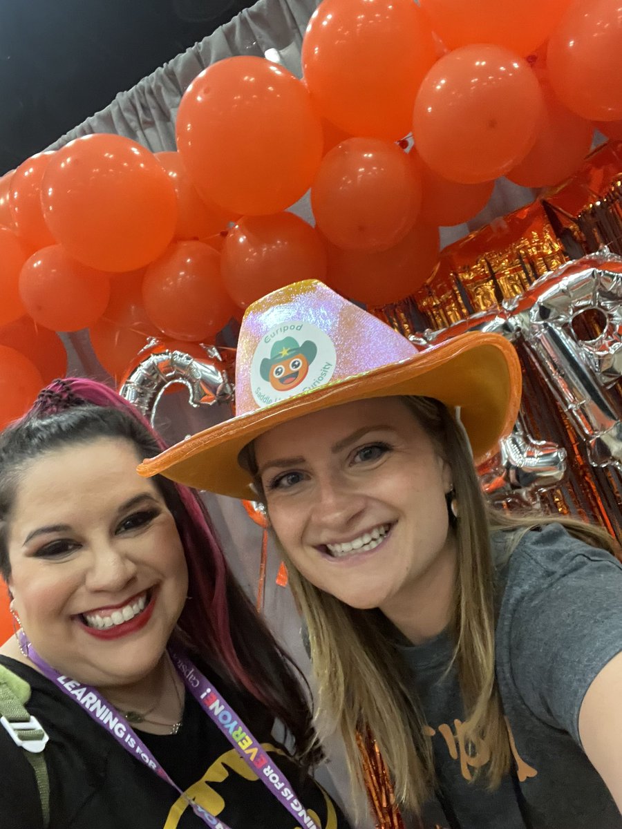 Love meeting our amazing ambassadors @TXLA #TXLA24 @lispylibrarian thanks for stopping by and championing curipod! 🧡🧡🧡