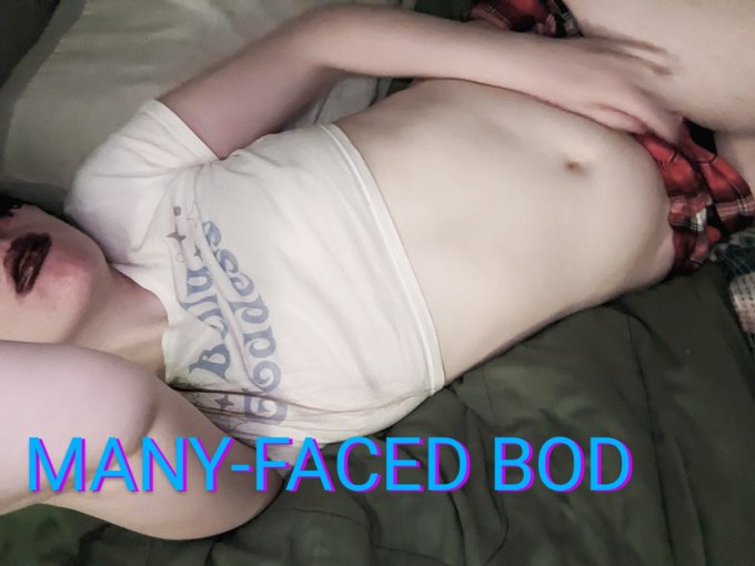 Retweet if you love tummies. https://t.co/6eA2K5wLNP<a href="/tag/redhead"class="tags"><span>#redhead</span></a><a href="/tag/belly"class="tags"><span>#belly</span></a>