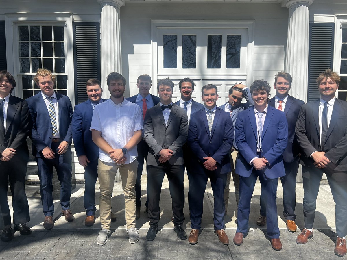 Congratulations to our senior brothers who are graduating!!