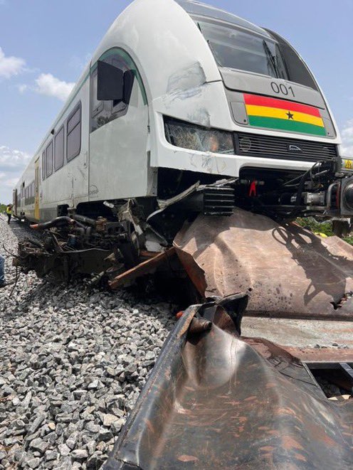 According to reports, a test drive in the Asuogyaman District resulted in an accident involving the new train that was supposed to be installed on the Tema-Mpakadan railway

#kobbyjosvan 
#thenationsblogger #trainaccident #testdrive